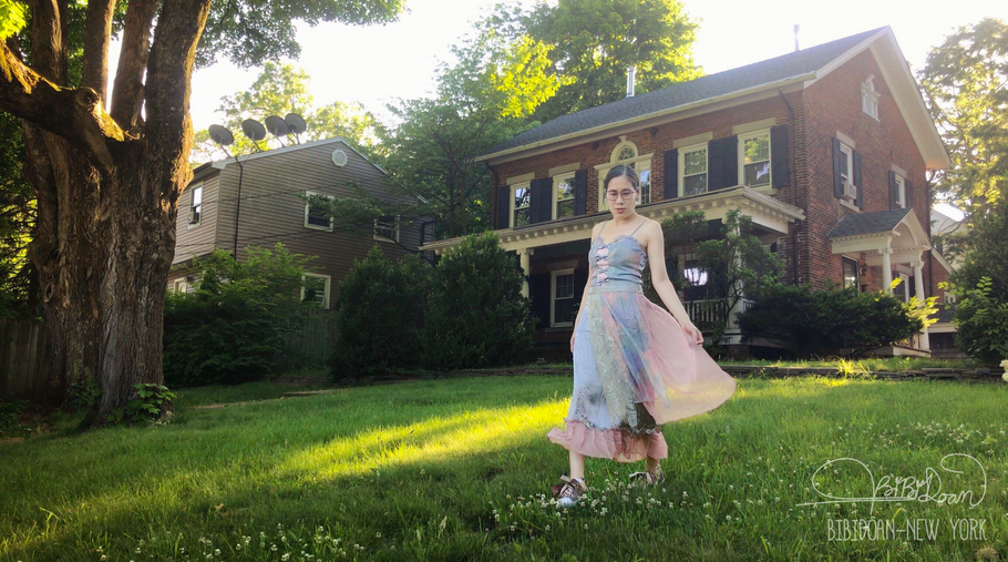 A poetic moment with “Cotton Candy” dress