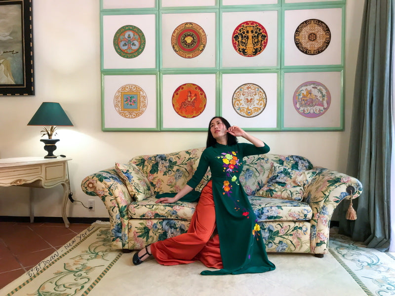 Áo Dài: traditional dress of Vietnamese