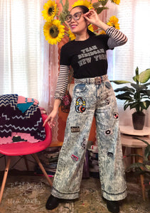 Music icons embroidery patches wide legs jean in acid wash